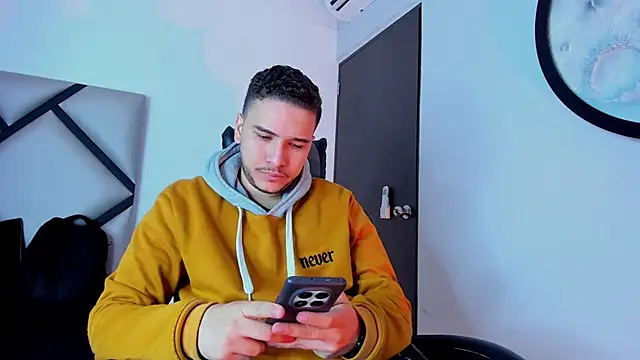 mike 257 online show from October 30, 2025, 11:41 am