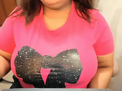 Snapshot of blackpearl____ chatting on February 10, 2026, 11:42 am blackpearl online show from February 10, 2026, 11:42 am