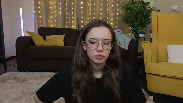 FabiolaCowing online show from November 5, 2025, 5:38 pm