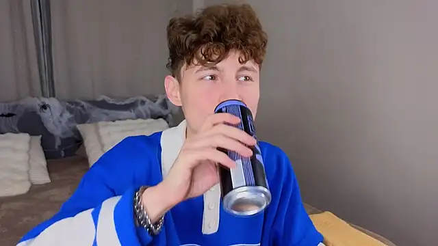 crisp1n online show from November 5, 2025, 3:04 pm