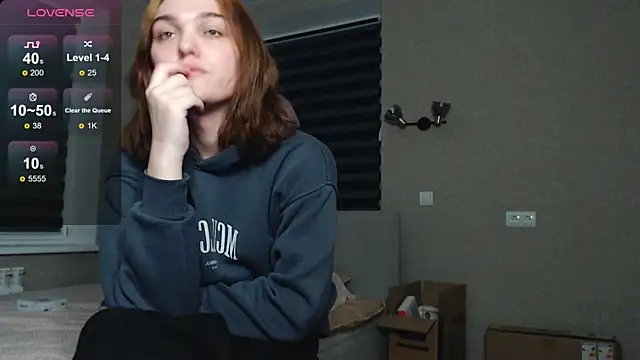 Snapshot of EmiliaRhodes chatting on October 18, 2025, 8:33 pm EmiliaRhodes online show from October 18, 2025, 8:33 pm