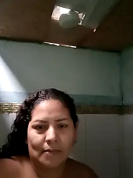 chikis12  online show from November 23, 2025, 5:56 pm