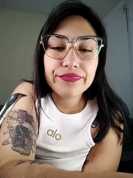 Chinitaaa28 online show from November 3, 2025, 10:41 am