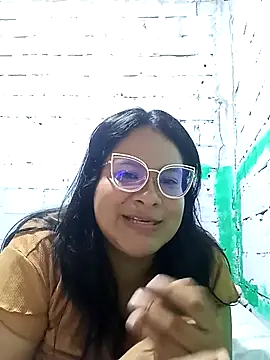 celeste122595 online show from May 14, 2026, 2:47 pm