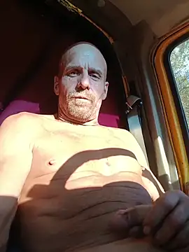 1stcumngo online show from November 10, 2025, 8:25 pm