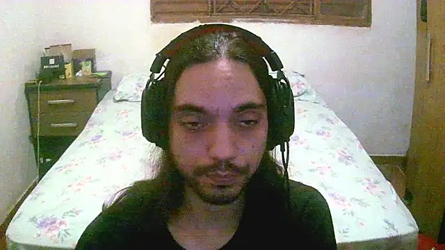 Snapshot of SrFortunes chatting on October 19, 2025, 12:57 am SrFortunes online show from October 19, 2025, 12:57 am