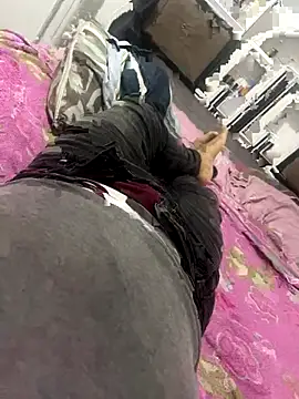 Mathias123987 online show from November 29, 2025, 5:51 am