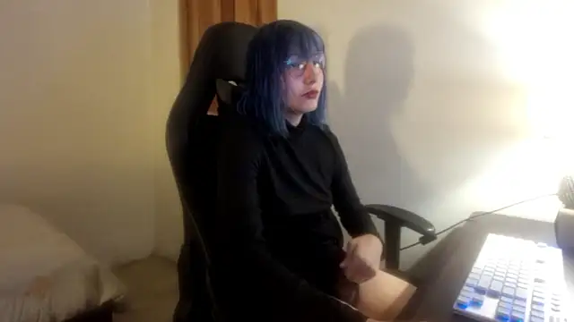 FuriSmut online show from May 14, 2026, 1:24 am