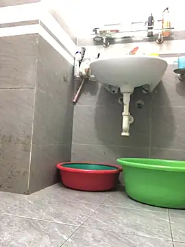 HinayLa online show from April 8, 2026, 10:33 pm