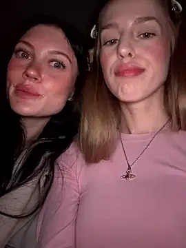 Snapshot of kira_mia chatting on January 14, 2026, 4:21 pm kira mia online show from January 14, 2026, 4:21 pm