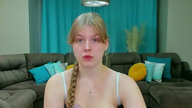 Snapshot of Stella_Light chatting on October 27, 2025, 4:13 am Stella Light online show from October 27, 2025, 4:13 am