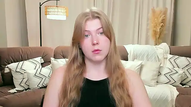 Stella Light online show from December 19, 2025, 4:49 am