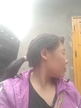 Lilian-n online show from November 4, 2025, 5:55 am