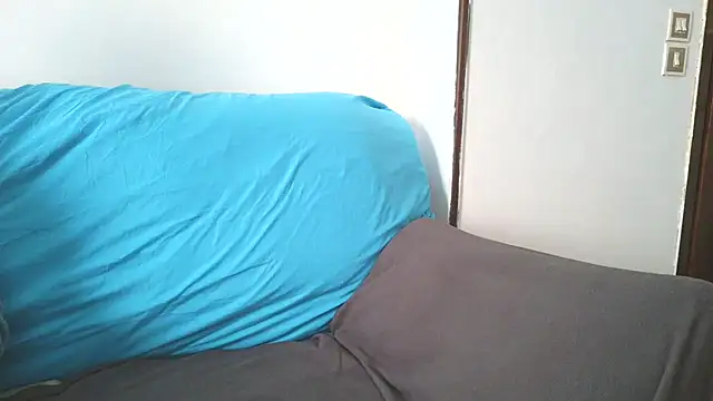 Snapshot of CindiBibi chatting on October 25, 2025, 8:35 am CindiBibi online show from October 25, 2025, 8:35 am