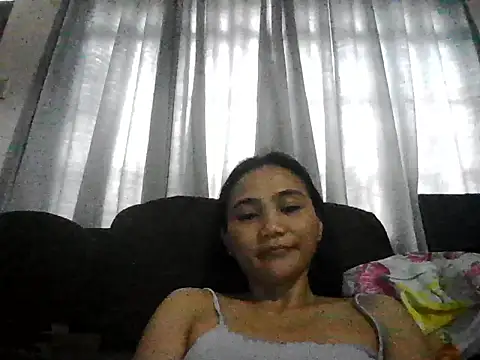 Snapshot of Sexytummy26 chatting on November 13, 2025, 3:32 am Sexytummy26 online show from November 13, 2025, 3:32 am