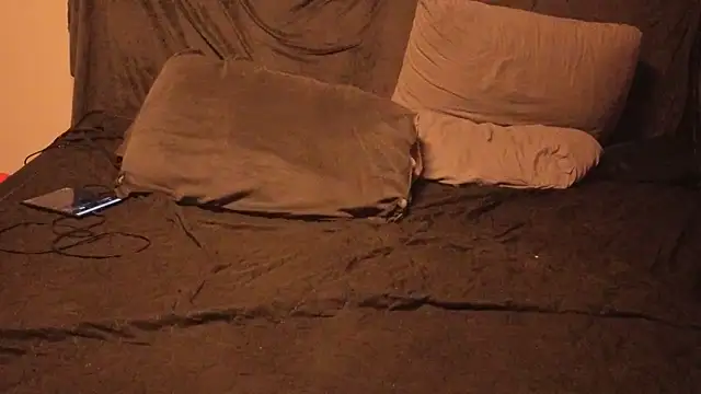 Snapshot of MaskBabe7 chatting on February 7, 2026, 11:02 pm MaskBabe7 online show from February 7, 2026, 11:02 pm