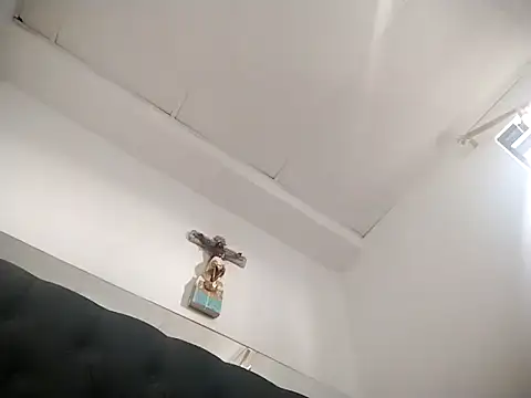 Snapshot of laseducida chatting on April 13, 2026, 10:03 pm laseducida online show from April 13, 2026, 10:03 pm