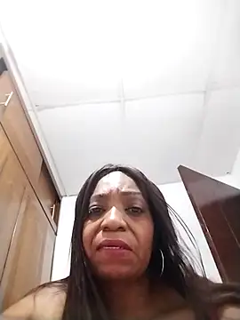 Snapshot of laseducida chatting on December 1, 2025, 2:45 am laseducida online show from December 1, 2025, 2:45 am