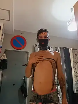 sbronzo1983 online show from May 28, 2026, 12:40 am