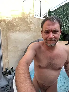 Snapshot of MachosBB_sex chatting on April 17, 2026, 6:00 pm MachosBB sex online show from April 17, 2026, 6:00 pm