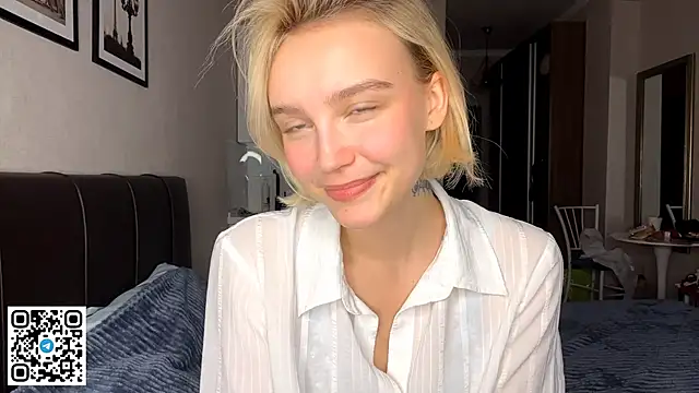 Snapshot of MelodyImam chatting on October 25, 2025, 2:39 pm MelodyImam online show from October 25, 2025, 2:39 pm