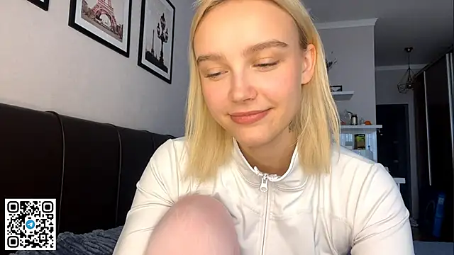 Snapshot of MelodyImam chatting on October 20, 2025, 1:22 pm MelodyImam online show from October 20, 2025, 1:22 pm