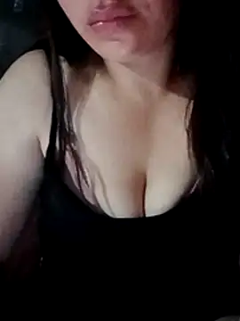 chipu06 online show from June 14, 2026, 5:47 pm