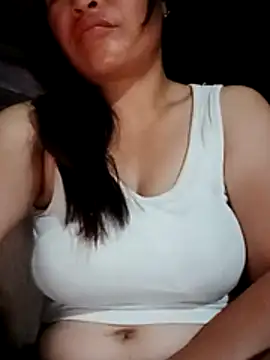 chipu06 online show from July 26, 2026, 9:32 pm