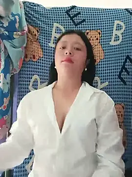 lisa-bae00 online show from May 23, 2026, 11:59 pm