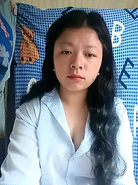 lisa-bae00 online show from May 9, 2026, 11:52 pm