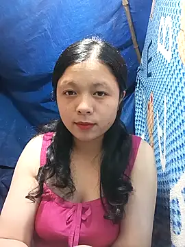 lisa-bae00 online show from November 17, 2025, 11:36 am