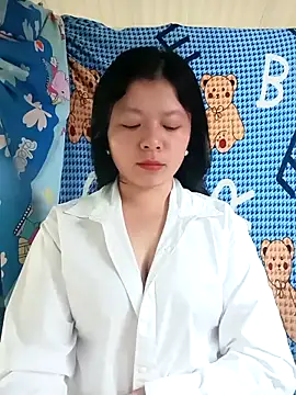 lisa-bae00 online show from May 8, 2026, 12:36 am
