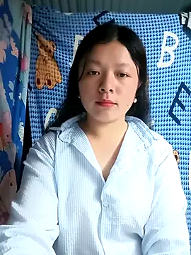 lisa-bae00 online show from May 10, 2026, 12:31 pm