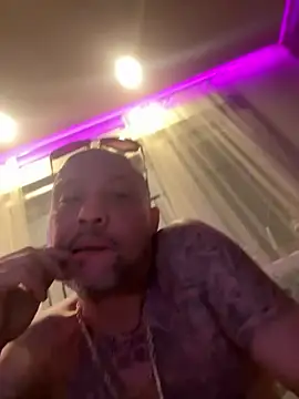 Snapshot of gitanoMad chatting on April 4, 2026, 2:18 am gitanoMad online show from April 4, 2026, 2:18 am