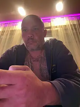 Snapshot of gitanoMad chatting on April 1, 2026, 10:07 pm gitanoMad online show from April 1, 2026, 10:07 pm