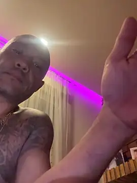 Snapshot of gitanoMad chatting on April 7, 2026, 9:16 pm gitanoMad online show from April 7, 2026, 9:16 pm