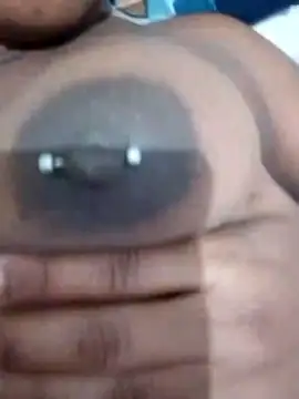 Snapshot of Jennyy31 chatting on December 4, 2025, 12:31 am Jennyy31 online show from December 4, 2025, 12:31 am