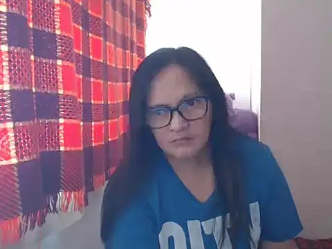 Snapshot of Kinkybela2025 chatting on April 9, 2026, 1:29 am Kinkybela2025 online show from April 9, 2026, 1:29 am