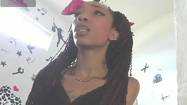 YAILIN 04 online show from May 27, 2026, 5:20 pm