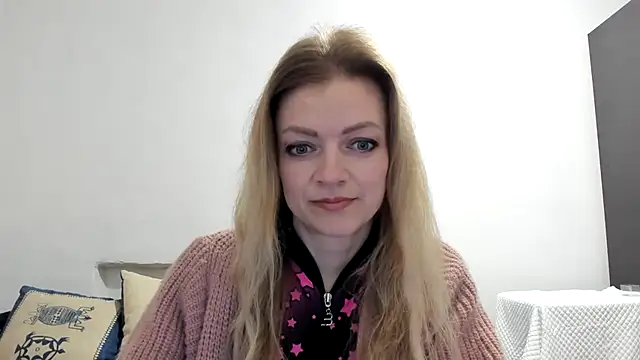 Salionne online show from March 15, 2026, 3:19 pm