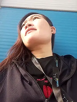  LAN  online show from November 22, 2025, 12:21 am