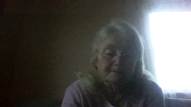 AmyLove353 online show from April 15, 2026, 3:56 am