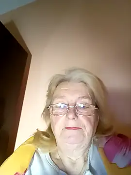 AmyLove353 online show from February 11, 2026, 5:07 am