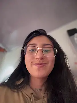 Snapshot of Violeet-Smith chatting on March 30, 2026, 4:30 pm Violeet-Smith online show from March 30, 2026, 4:30 pm