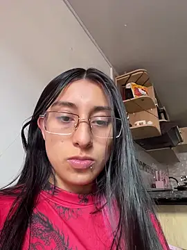 Snapshot of Violeet-Smith chatting on November 1, 2025, 8:25 pm Violeet-Smith online show from November 1, 2025, 8:25 pm