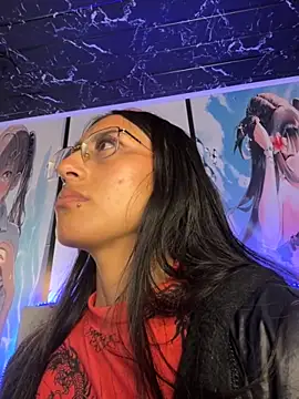 Snapshot of Violeet-Smith chatting on October 28, 2025, 2:05 pm Violeet-Smith online show from October 28, 2025, 2:05 pm