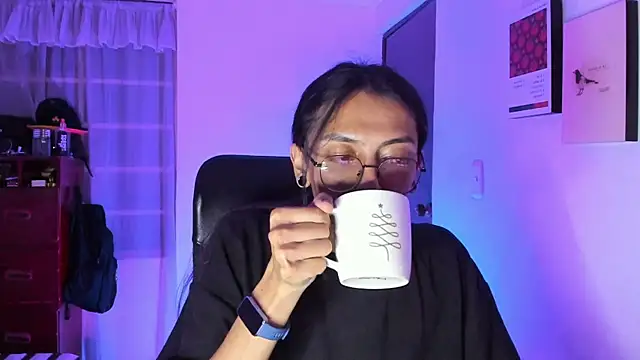 Snapshot of _Astrea_ chatting on February 18, 2026, 1:14 am Astrea online show from February 18, 2026, 1:14 am