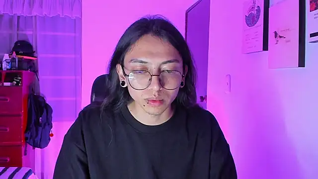 Snapshot of _Astrea_ chatting on February 26, 2026, 12:32 am Astrea online show from February 26, 2026, 12:32 am