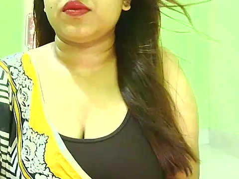 Snapshot of Safa_Pari chatting on October 23, 2025, 5:06 am Safa Pari online show from October 23, 2025, 5:06 am