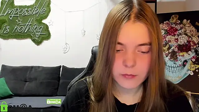 Snapshot of MiraaBloom chatting on March 11, 2026, 2:55 pm MiraaBloom online show from March 11, 2026, 2:55 pm